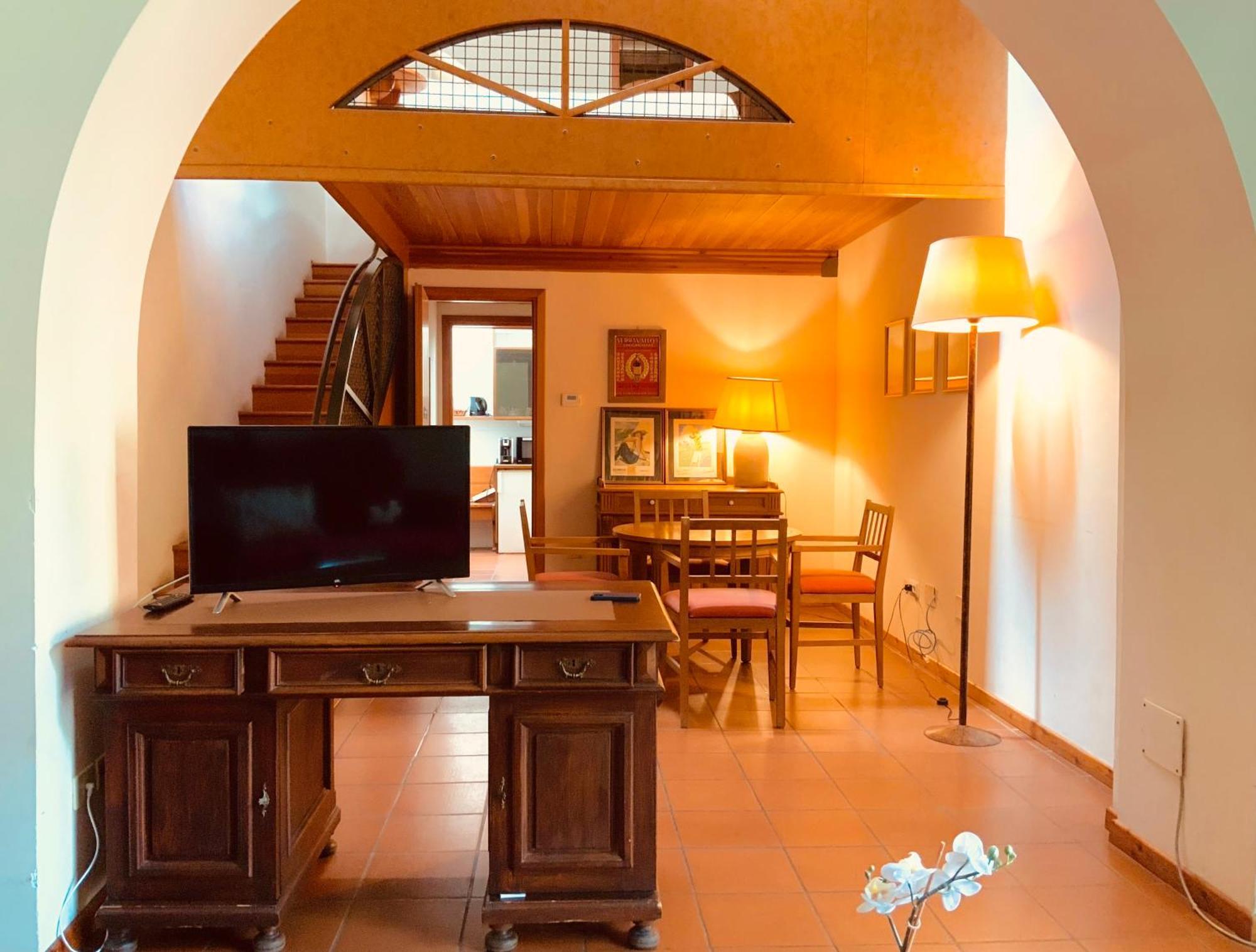 Le Residenze Dei Serravallo ตรีเอสเต ภายนอก รูปภาพ